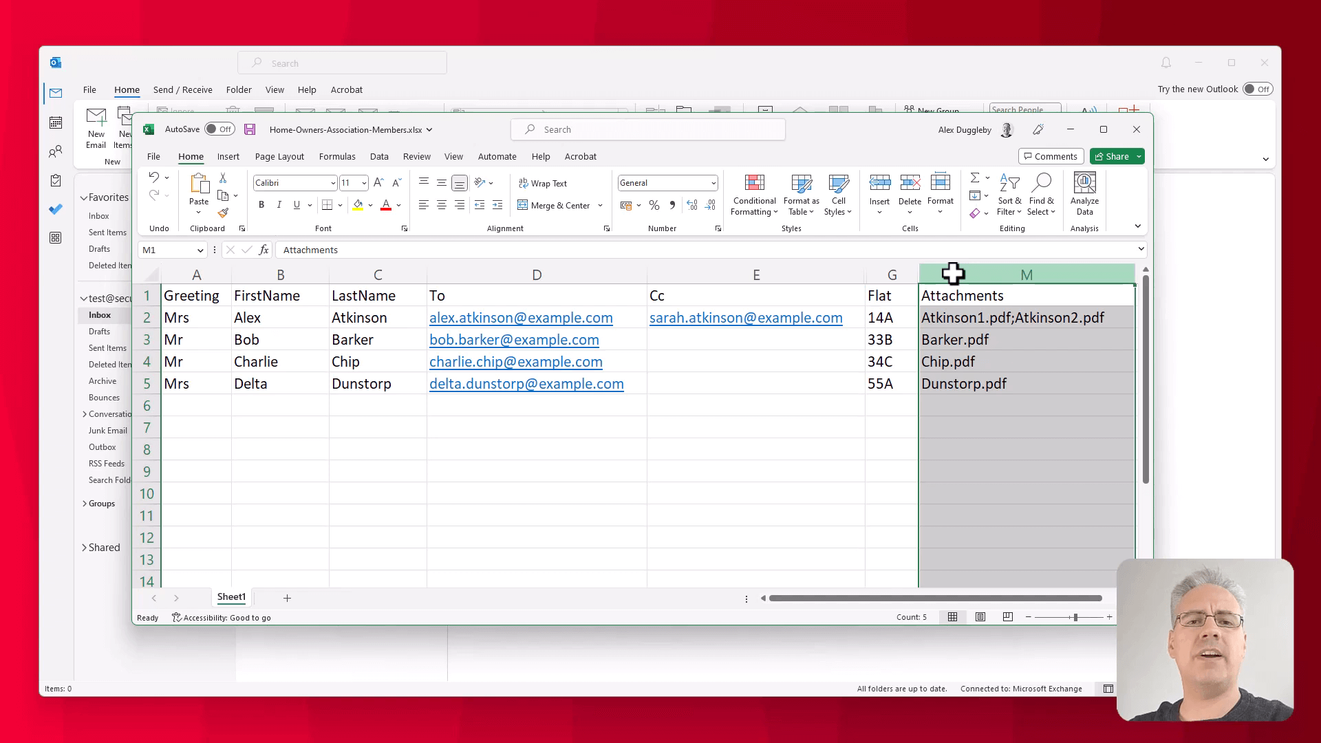inclure une colonne contenant les noms de fichiers des fichiers que vous souhaitez joindre pour chaque destinataire